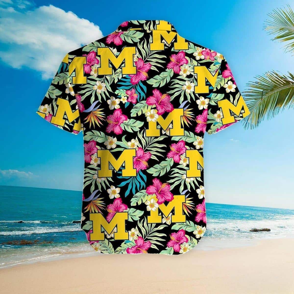 Michigan Wolverines Hawaiian Shirt Hibiscus Pattern Beach Vacation Gift Michigan Wolverines Hawaiian Shirt Hibiscus Pattern Beach Vacation Gift