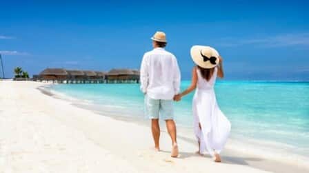 Tropical Resort Dress Codes: Mastering Comfort and Style