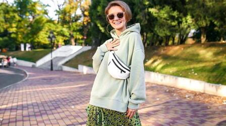 Mastering the Art of Hoodie Styling: From Casual to Elegant Outfits and Beyond