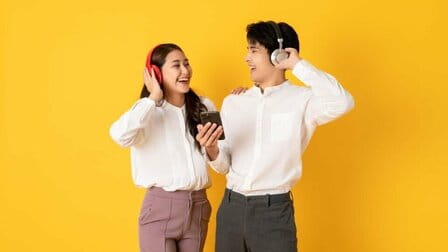 What To Wear With A Denim Shirt Men?