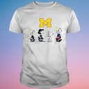 Cool Peanuts Characters Snoopy Waking Michigan Wolverines T-Shirt Cool Peanuts Characters Snoopy Waking Michigan Wolverines T-Shirt