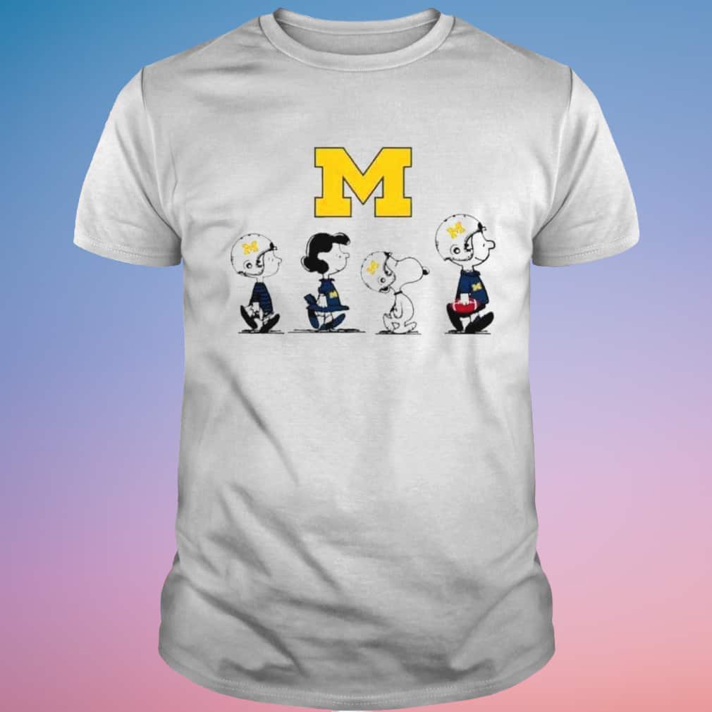 Cool Peanuts Characters Snoopy Waking Michigan Wolverines T-Shirt