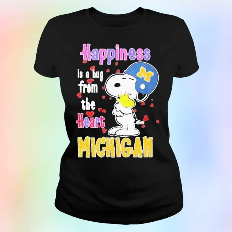 Michigan Wolverines T-Shirt Peanuts Snoopy Woodstock Michigan Wolverines T-Shirt Peanuts Snoopy Woodstock