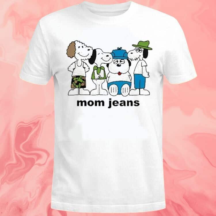 Mom Jeans Snoopy T-Shirt